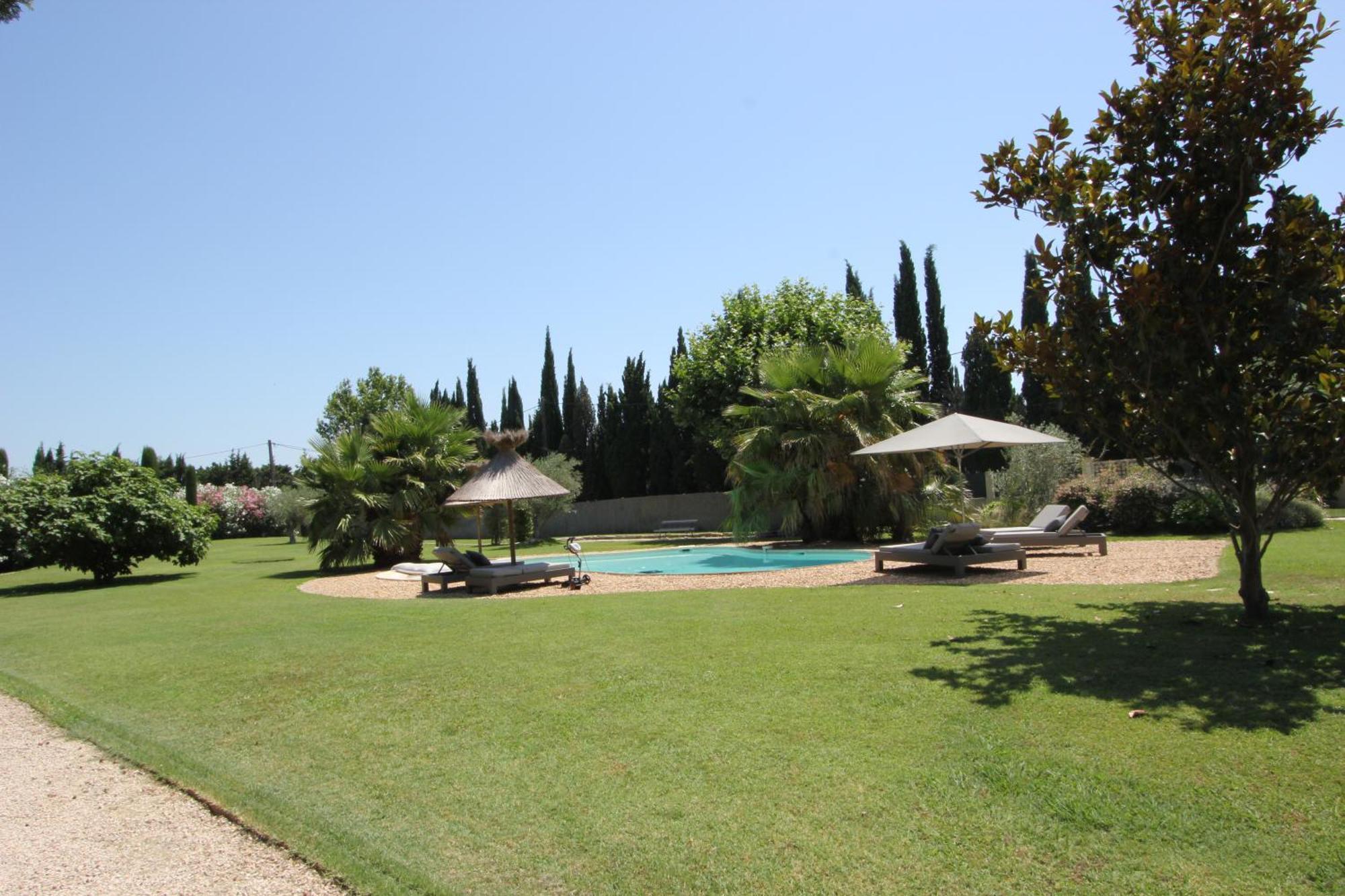 Mas Paloma Bed & Breakfast Rognonas Bagian luar foto