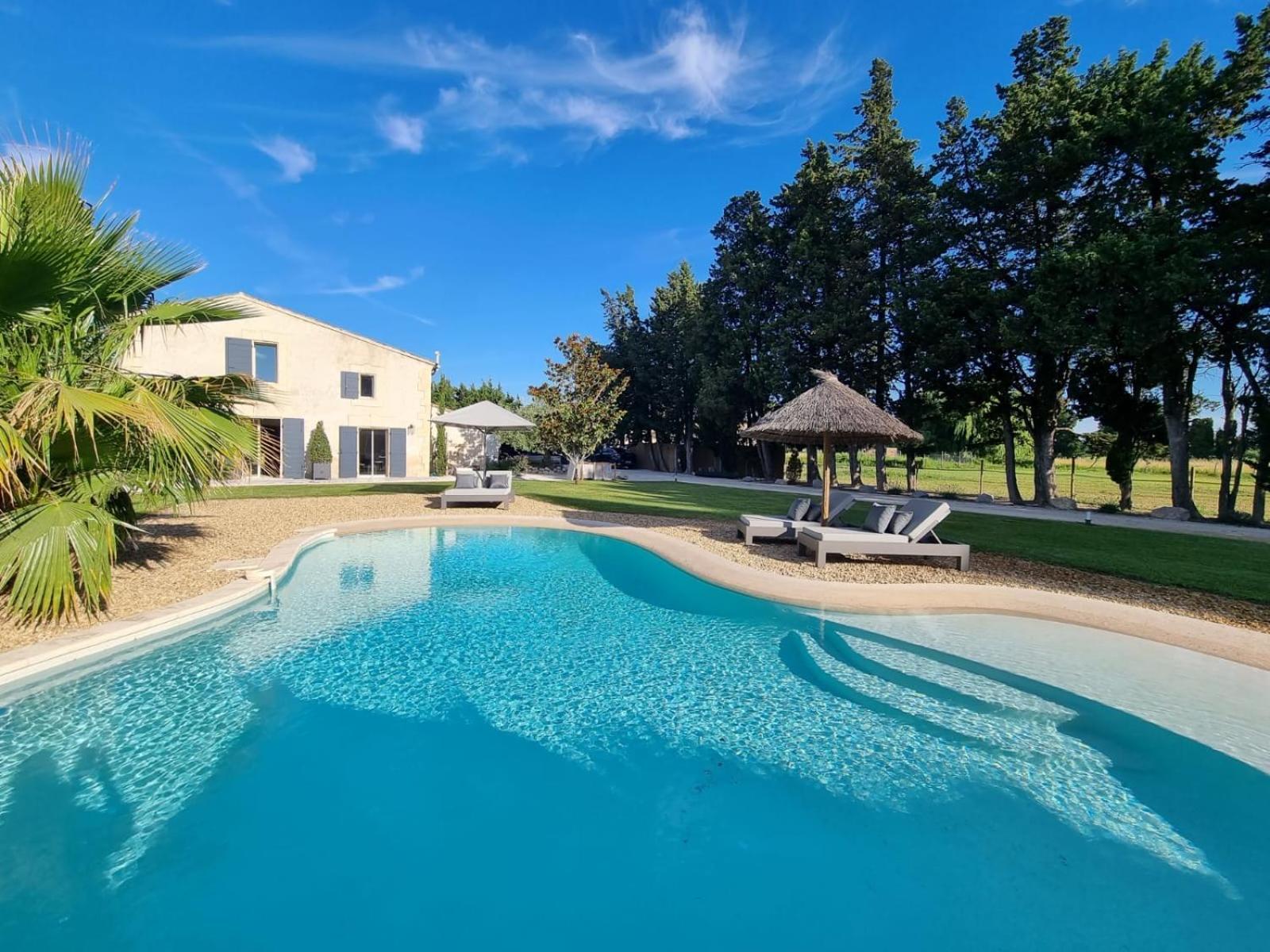 Mas Paloma Bed & Breakfast Rognonas Bagian luar foto