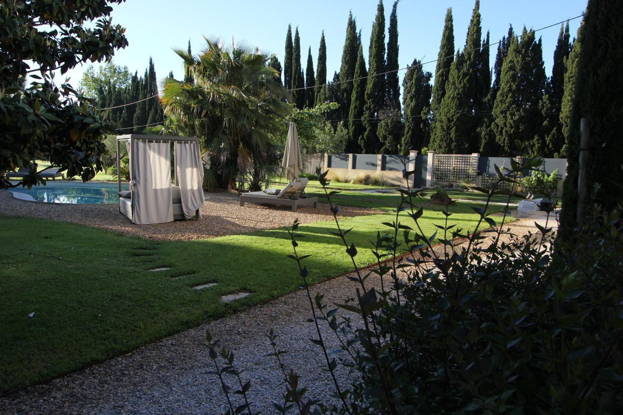 Mas Paloma Bed & Breakfast Rognonas Bagian luar foto