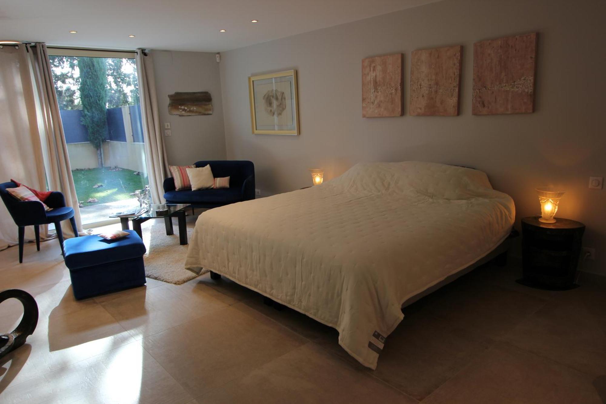 Mas Paloma Bed & Breakfast Rognonas Bagian luar foto