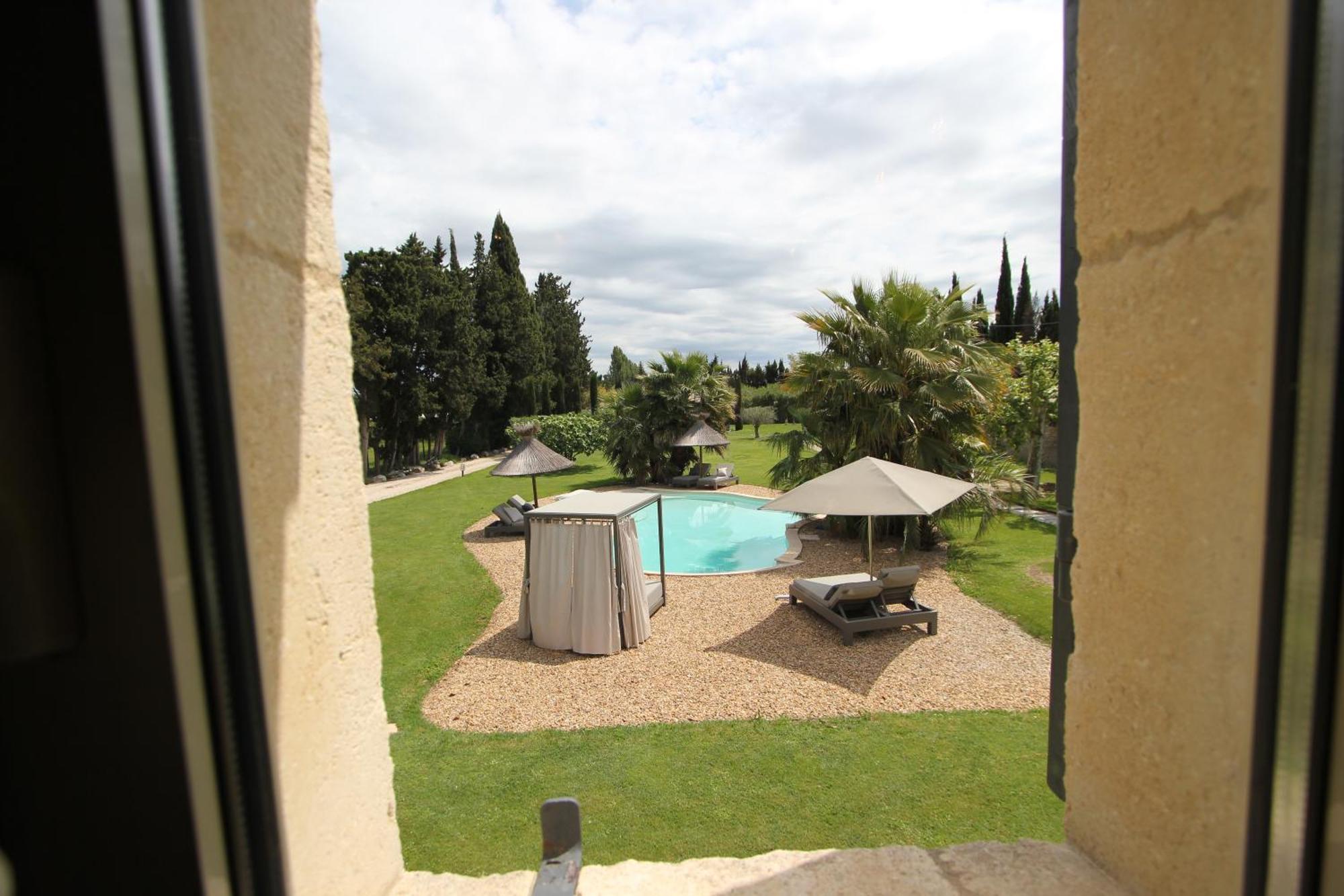 Mas Paloma Bed & Breakfast Rognonas Bagian luar foto
