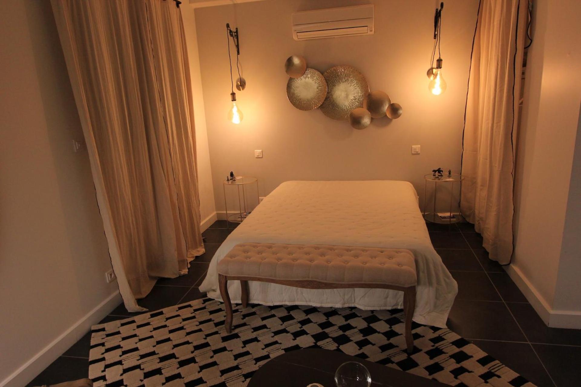 Mas Paloma Bed & Breakfast Rognonas Bagian luar foto