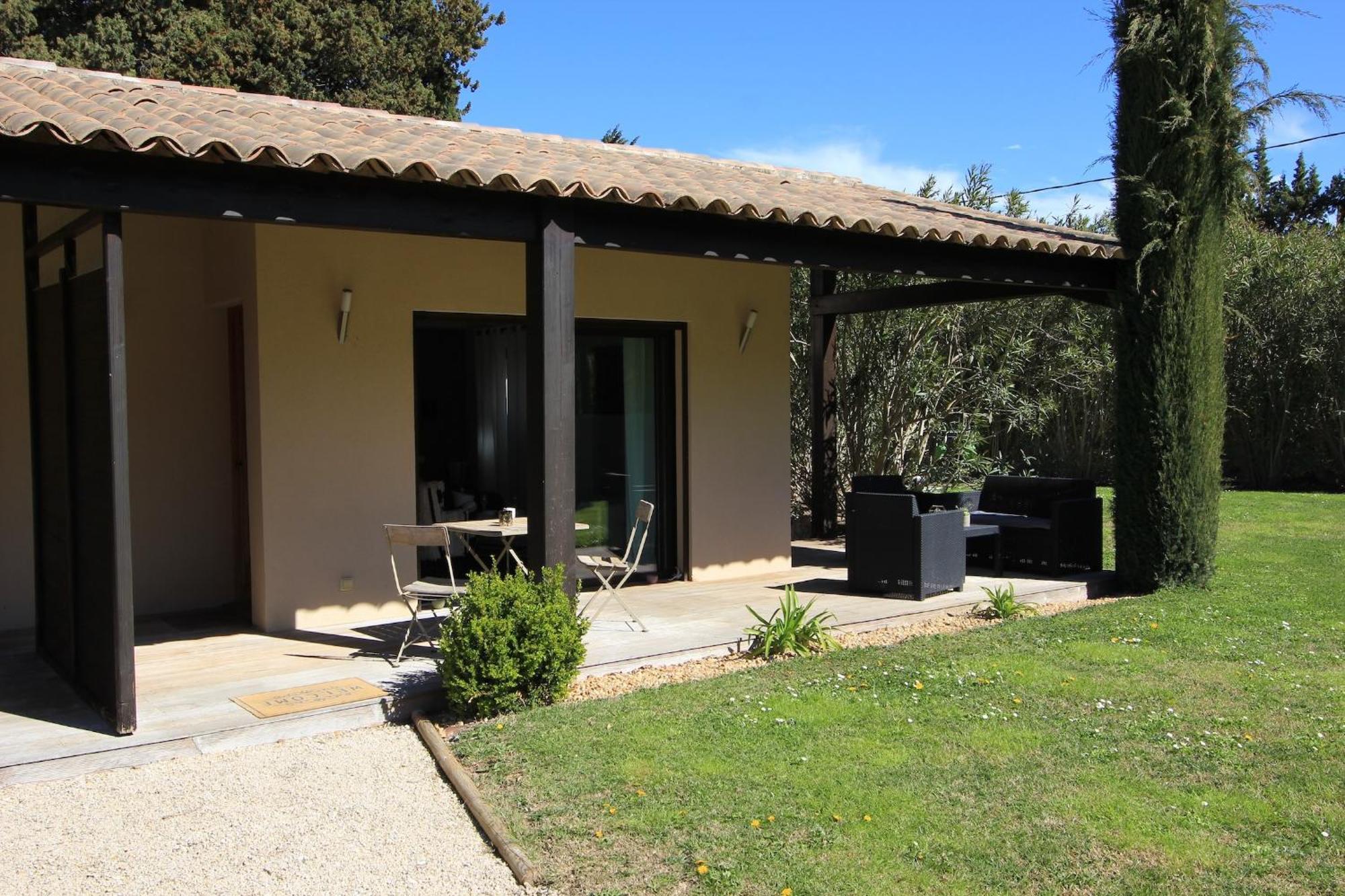 Mas Paloma Bed & Breakfast Rognonas Bagian luar foto